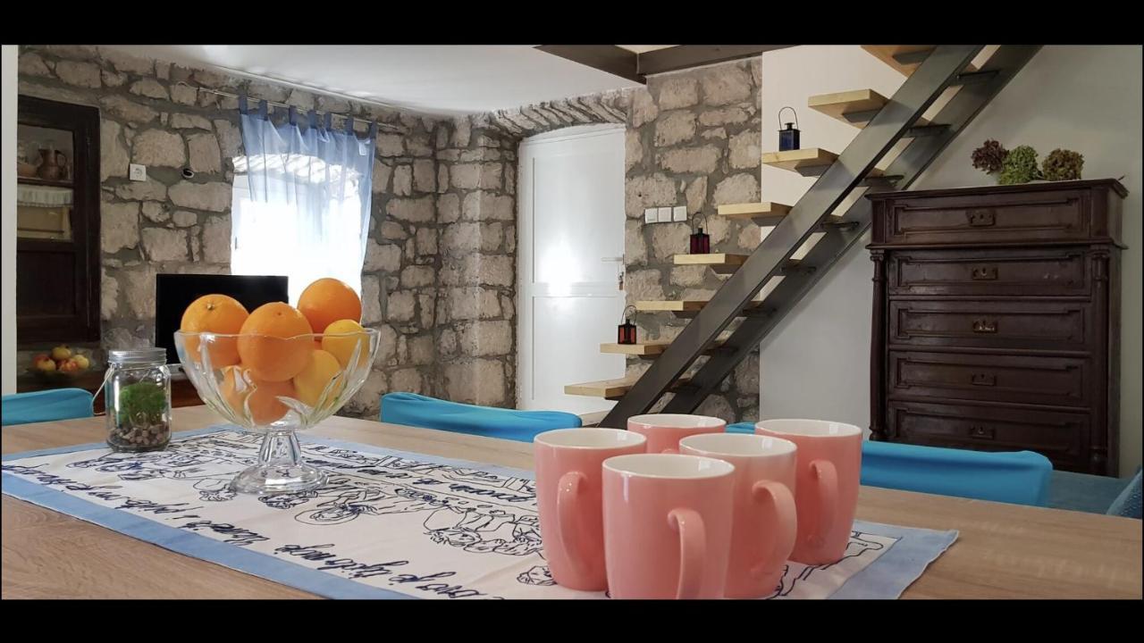 Villa Charming House Lovro Prožura Esterno foto